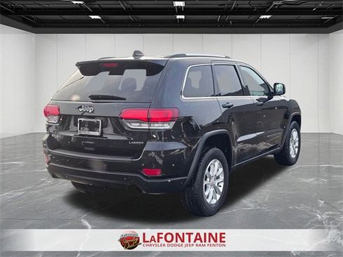 Used 2021 Jeep Grand Cherokee Laredo w/ Security & Convenience Group image 5