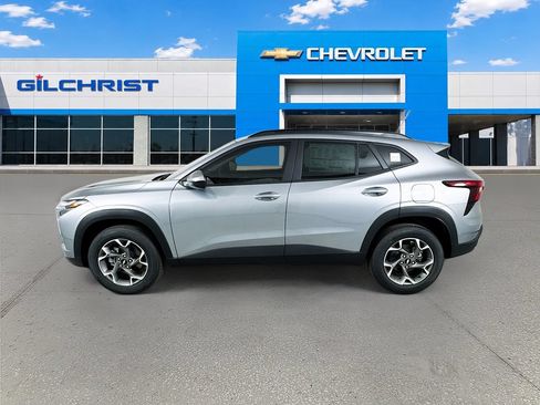 New 2026 Chevrolet Trax LT FWD image 5
