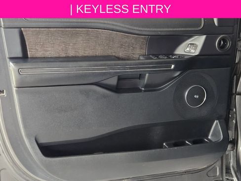 Used 2021 Ford Expedition Limited RWD image 10