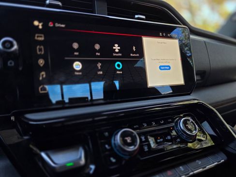 Used 2024 GMC Sierra 1500 AT4 w/ AT4 Premium Package image 19