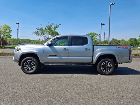 Certified 2023 Toyota Tacoma TRD Sport AWD/4WD image 8