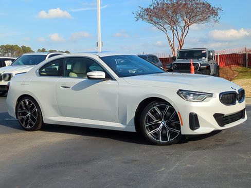 Certified 2023 BMW 230i 230i w/ Premium Package image 2