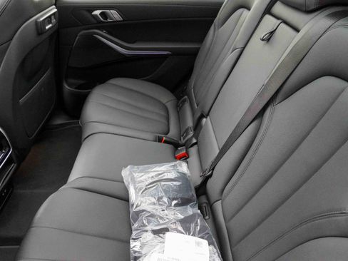 Used 2022 BMW X7 xDrive40i image 37