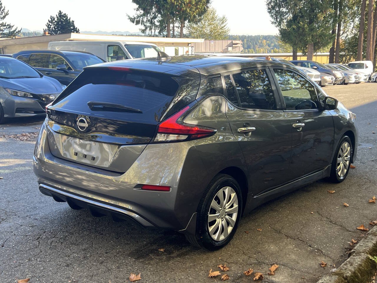 Used 2023 Nissan Leaf S FWD image 5