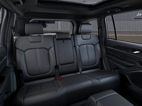 New 2026 Jeep Grand Cherokee Limited AWD/4WD image 15