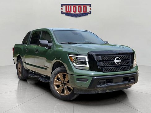 Used 2024 Nissan Titan SV w/ SV Bronze Edition Package AWD/4WD image 1
