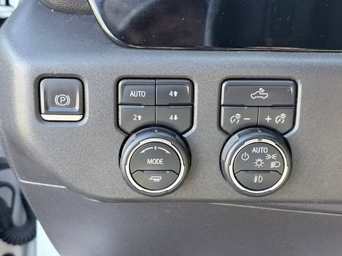 Used 2023 Chevrolet Silverado 1500 LT Trail Boss w/ Protection Package AWD/4WD image 17