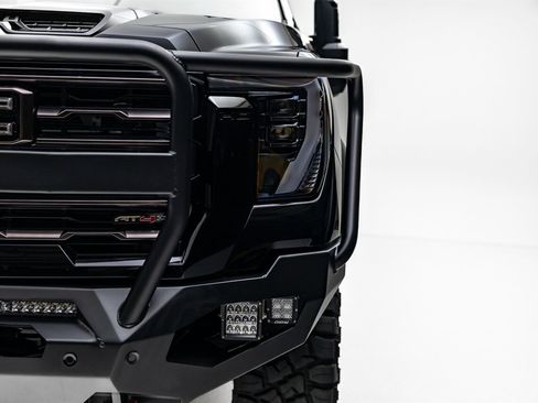 Used 2026 GMC Sierra 2500 AT4X image 7