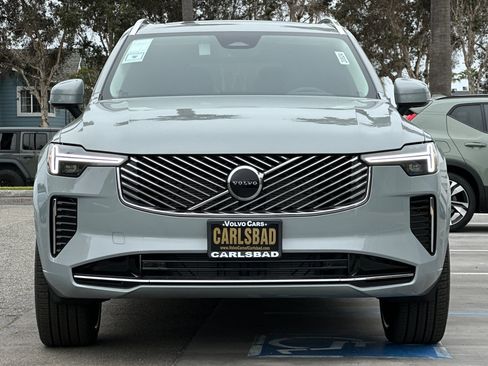 New 2025 Volvo XC90 B6 Core image 3