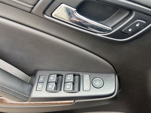 Used 2019 Chevrolet Tahoe LS image 22