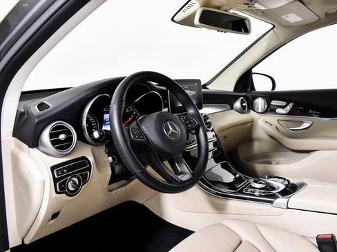 Used 2019 Mercedes-Benz GLC 300 GLC 300 image 18