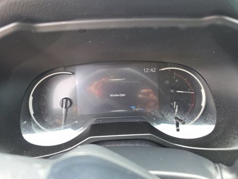 Used 2019 Toyota RAV4 Limited w/ Cold Weather Package FWD image 2
