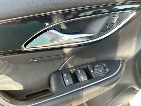 New 2025 Buick Envision Preferred image 13