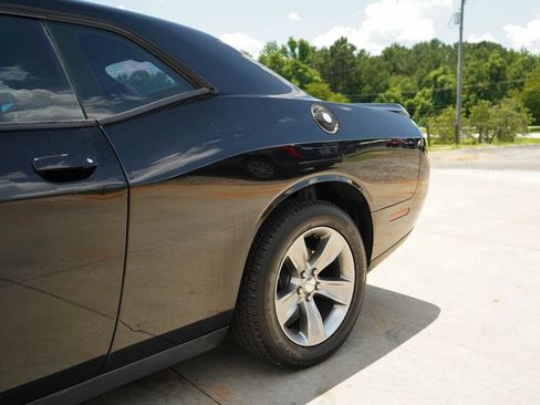 Used 2019 Dodge Challenger SXT RWD image 21