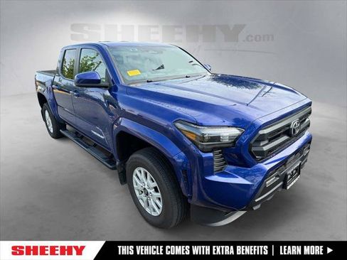 Certified 2025 Toyota Tacoma SR5 AWD/4WD image 1