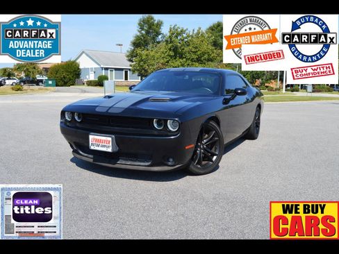 Used 2017 Dodge Challenger SXT Plus image 1