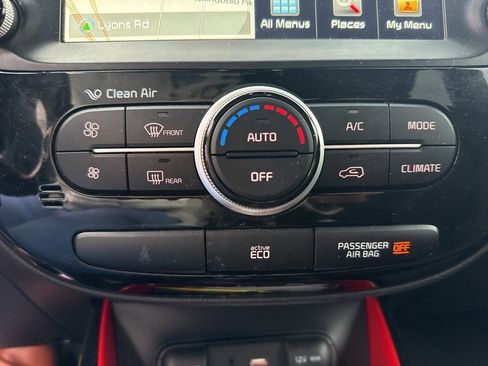 Used 2016 Kia Soul + w/ Tarmac Special Edition image 19