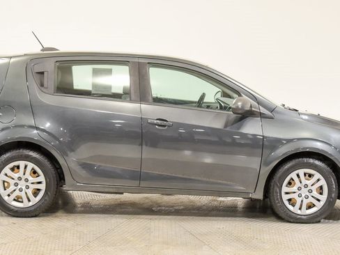 Used 2020 Chevrolet Sonic LT image 5