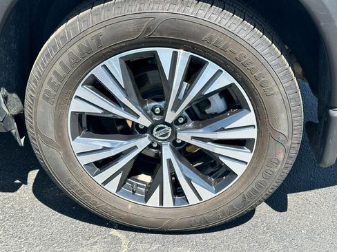 Used 2021 Nissan Rogue SV w/ Premium Package FWD image 7