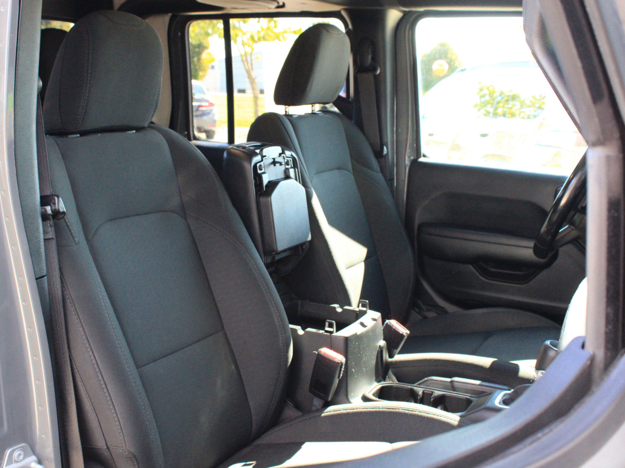 Used 2021 Jeep Gladiator Sport AWD/4WD image 24