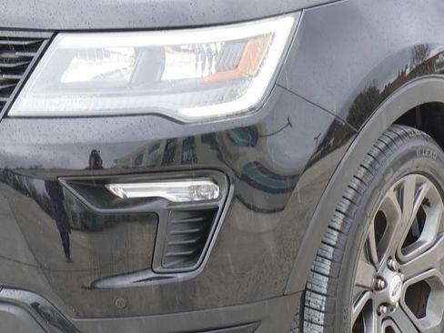 Used 2018 Ford Explorer Sport w/ Equipment Group 401A image 2