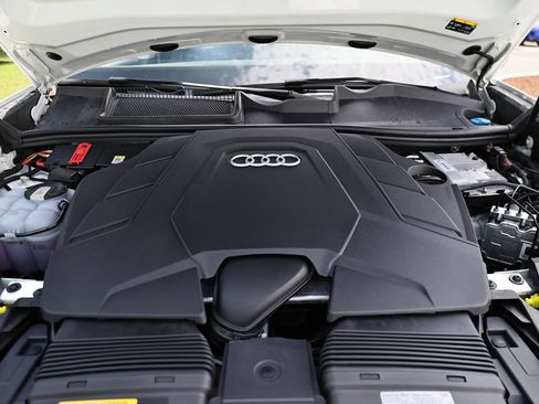 Used 2023 Audi Q8 Premium Plus w/ Premium Plus Package AWD/4WD image 30