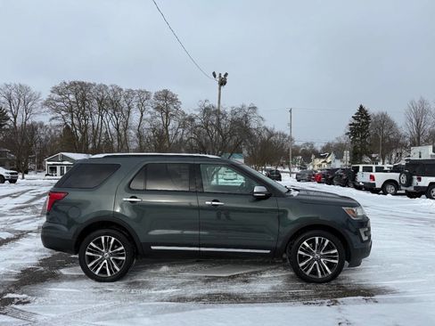 Used 2016 Ford Explorer Platinum image 6