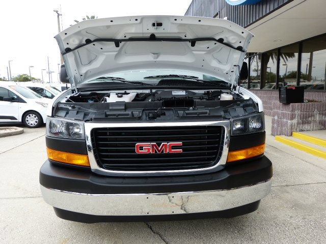 Used 2024 GMC Savana 2500 w/ Driver Convenience Package RWD image 8