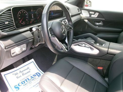 Used 2025 Mercedes-Benz GLS 450 4MATIC image 14