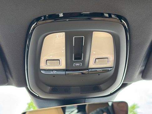 Certified 2023 Volvo XC60 B6 Ultimate w/ Climate Package AWD/4WD image 15