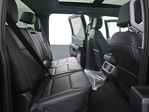 New 2026 Ford F250 Lariat w/ Black Appearance Package AWD/4WD image 12