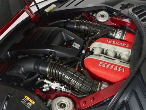 Used 2025 Ferrari Purosangue AWD/4WD image 9