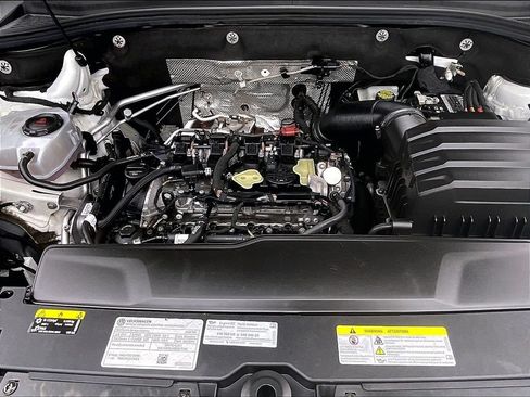 Used 2024 Volkswagen Atlas Cross Sport SEL R-Line AWD/4WD image 28