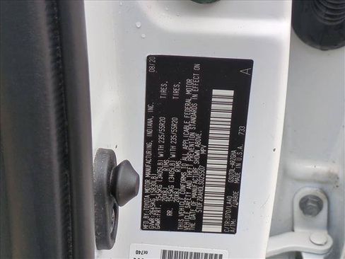 Used 2020 Toyota Highlander Platinum FWD image 29