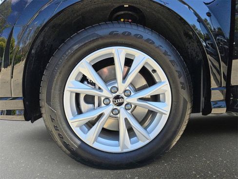 Certified 2021 Audi Q3 2.0T Premium Plus w/ Premium Plus Package image 33