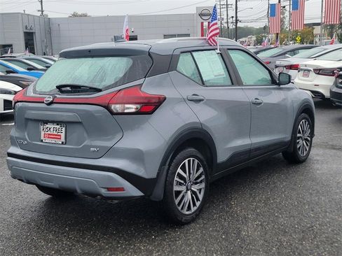 Certified 2023 Nissan Kicks SV image 7