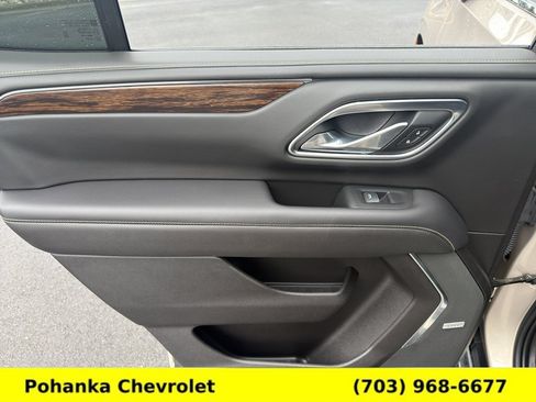 Used 2021 Chevrolet Tahoe Premier AWD/4WD image 24