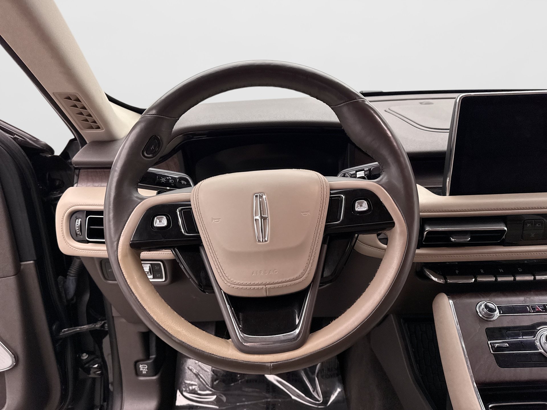 Used 2023 Lincoln Aviator Reserve w/ Equipment Group 201A AWD/4WD image 14