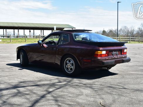 Used 1987 Porsche 944 S image 11