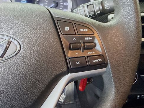 Used 2020 Hyundai Tucson SE w/ Cargo Package image 15