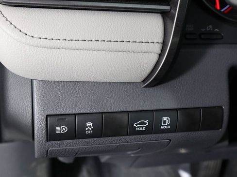 Used 2023 Toyota Camry XSE FWD image 22