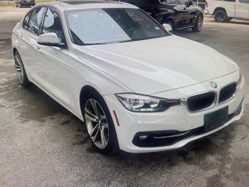Used 2017 BMW 330i Sedan RWD image 5