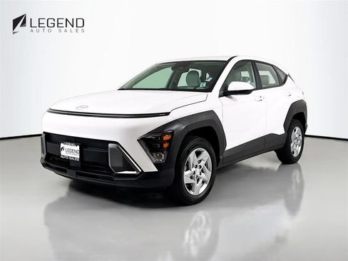 Used 2025 Hyundai Kona SE AWD/4WD image 1