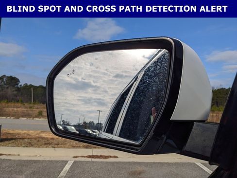 Used 2022 Ford Expedition XLT image 8