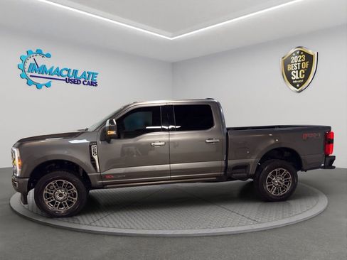 Used 2025 Ford F250 Platinum w/ Platinum Plus Package AWD/4WD image 2