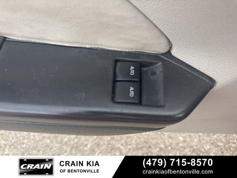 Used 2011 Ford Mustang Coupe w/ 101A Rapid Spec Order Code image 31