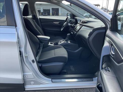 Used 2020 Nissan Rogue Sport S FWD image 19