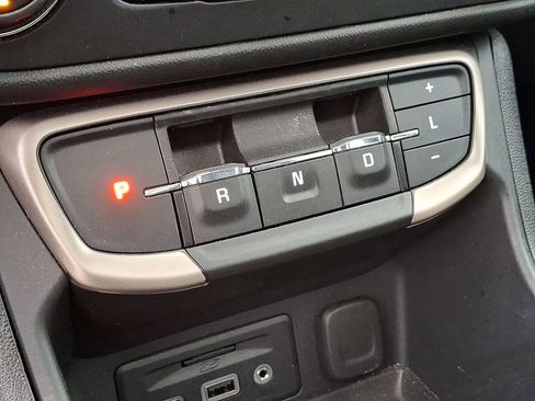 Used 2023 GMC Terrain Denali image 16