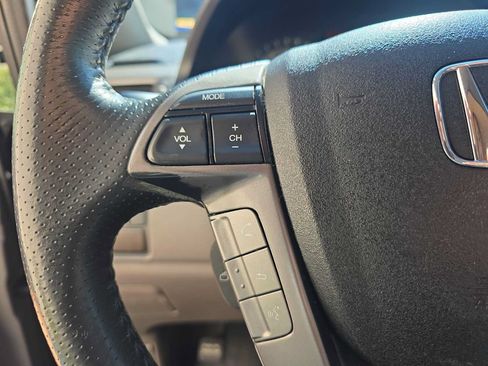 Used 2014 Honda Odyssey Touring image 25