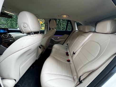 Used 2022 Mercedes-Benz GLC 300 4MATIC image 18